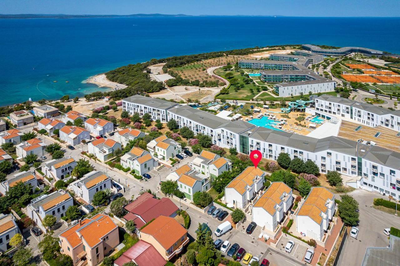 Luxury Two-Floor Apartment In Petrcane With Garden And Pool Luaran gambar
