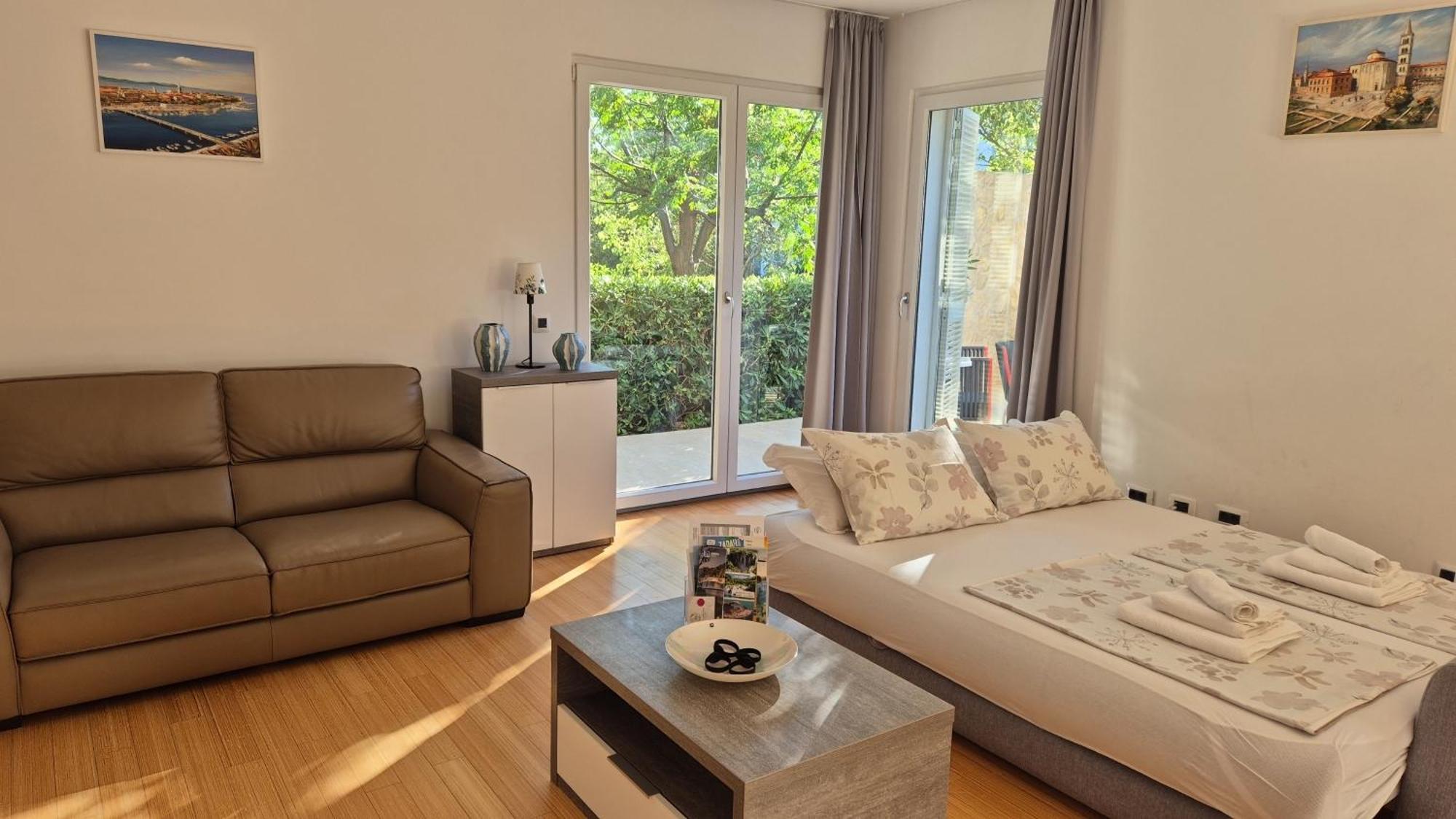 Luxury Two-Floor Apartment In Petrcane With Garden And Pool Luaran gambar