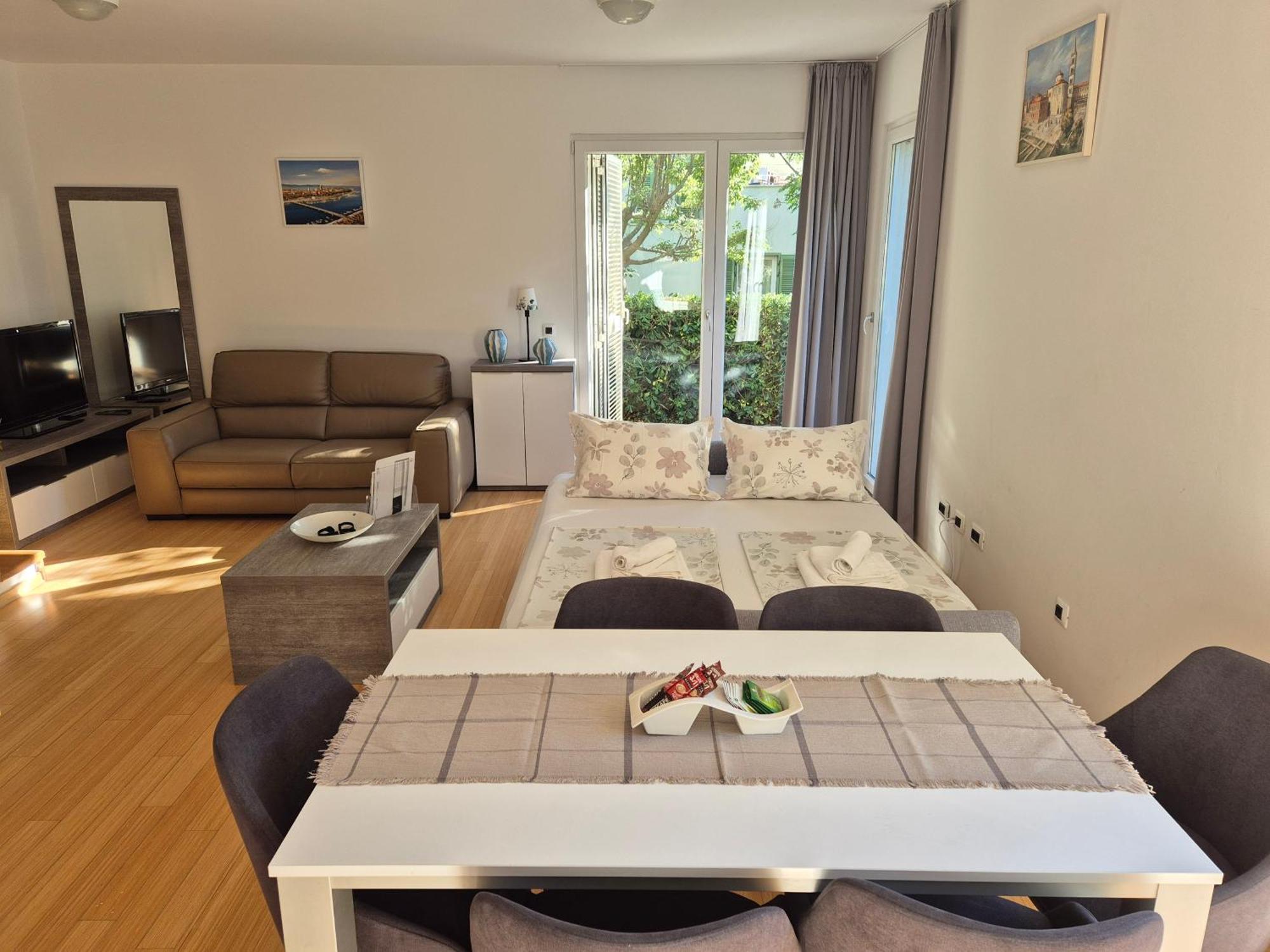 Luxury Two-Floor Apartment In Petrcane With Garden And Pool Luaran gambar